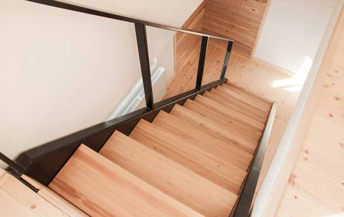 Ways to Make Stair Treads from Hardwood Floors